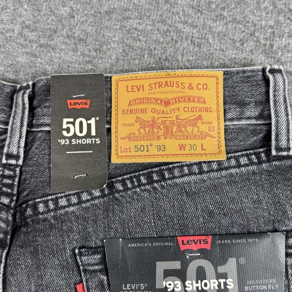 Levis 501 ’93 Shorts Mens 30 Black Denim Button Fly Premium Distressed Frayed - Picture 7 of 15